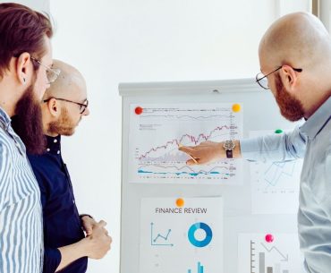 How to Become an Associate Project Manager Associate project manager